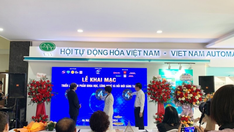 Khai mạc triển lãm sản phẩm khoa học, công nghệ và đổi mới sáng tạo