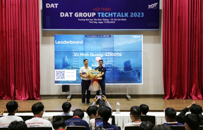 Hội thảo “DAT Group TechTalk 2023” nâng cao năng lực cạnh tranh cho hàng trăm sinh viên