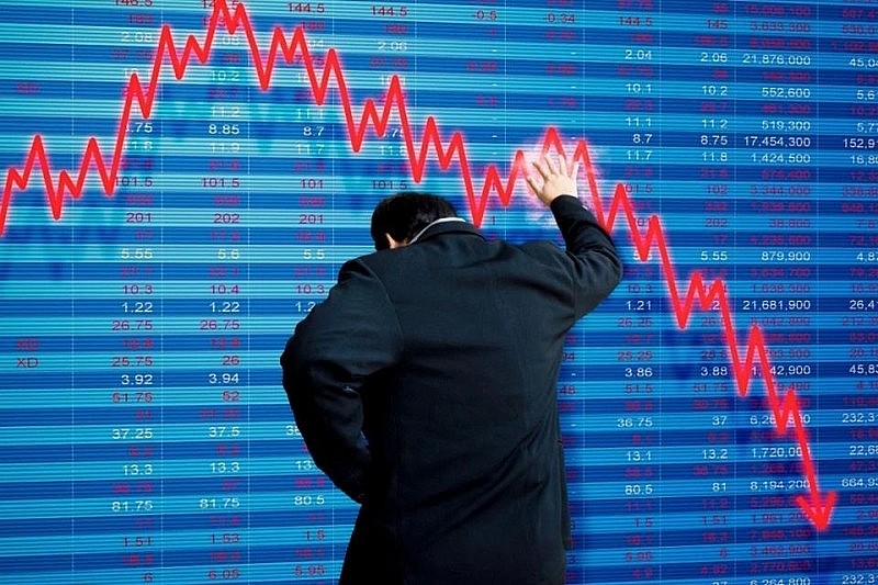 Thị trường chứng khoán ngày 25/8: Nhóm ngân hàng dẫn đầu đà giảm, thị trường chìm trong sắc đỏ