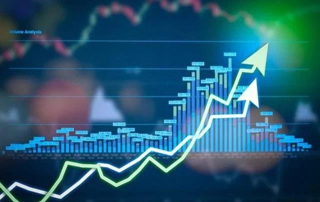 Thị trường chứng khoán ngày 10/7: VN Index xác lập đỉnh mới, nhóm Vin và ngành dầu khí dẫn sóng