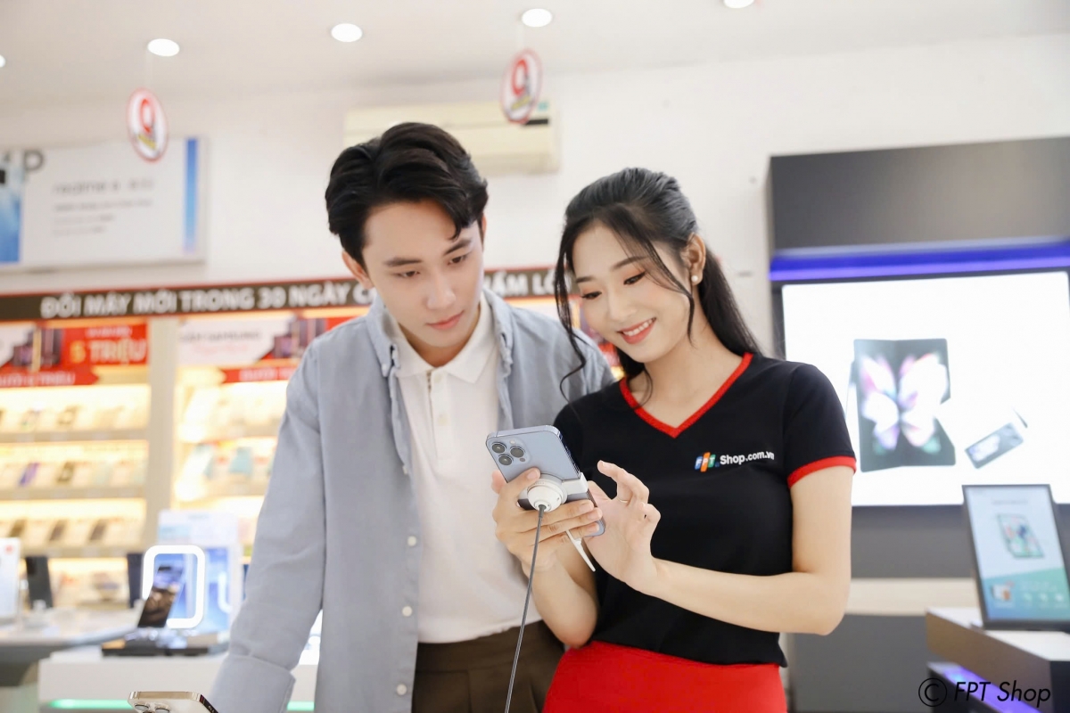 FPT Shop và F.Studio by FPT tặng miễn phí 16.000 kính cường lực iPhone cùng vô vàn ưu đãi ‘siêu khủng’