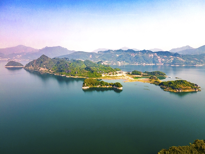 Các khu nghỉ dưỡng sinh thái trên khu du lịch hồ Hòa Bình - Điểm đến cho những du khách yêu thích thiên nhiên