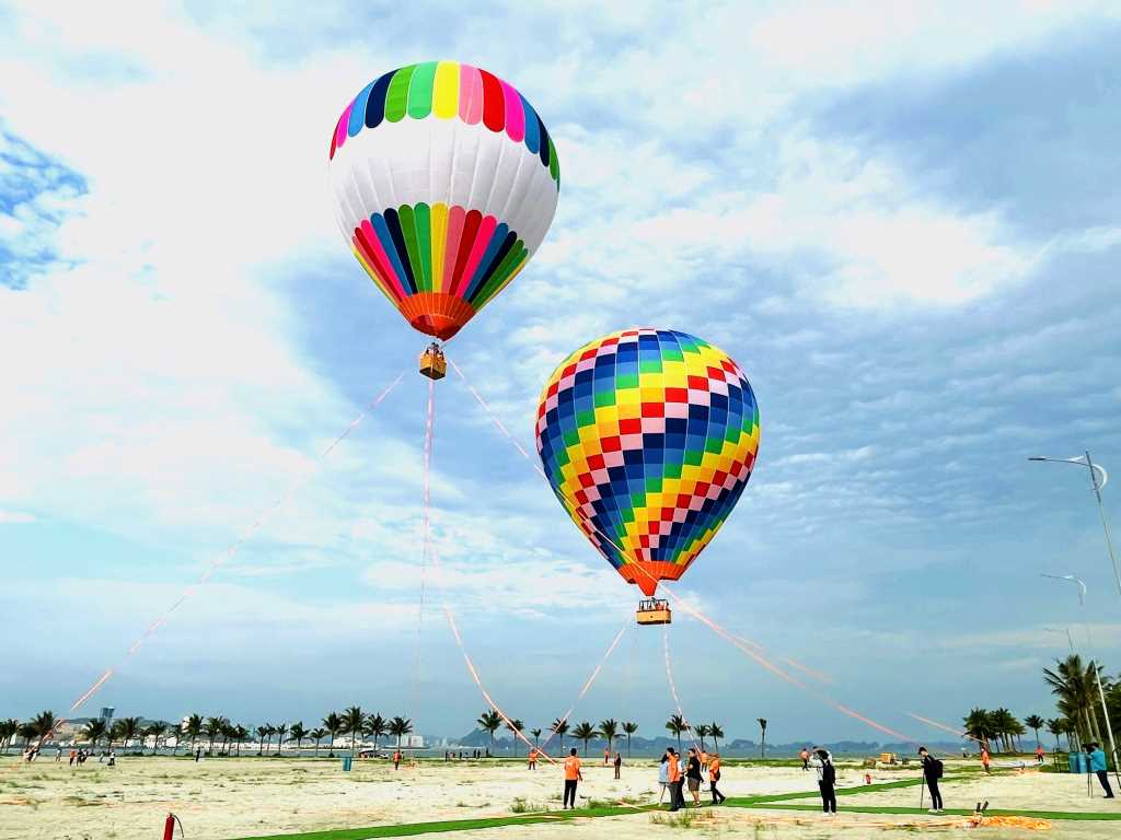 Vượt sóng Hạ Long và Lễ hội khinh khí cầu - Hứa hẹn khuấy đảo du lịch Hạ Long kỳ nghỉ lễ