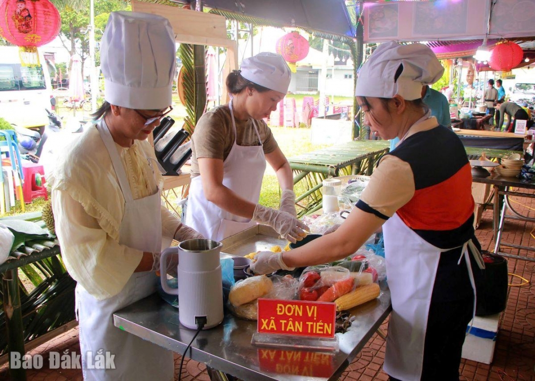 Đắk Lắk: Gần 100 món ăn được chế biến từ sầu riêng