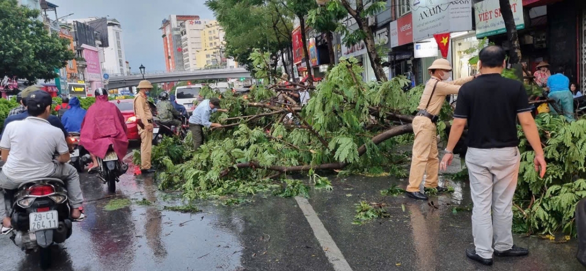 Các địa phương rốt ráo khắc phục hậu quả Bão số 3, hàng hóa đảm bảo đủ nhu cầu