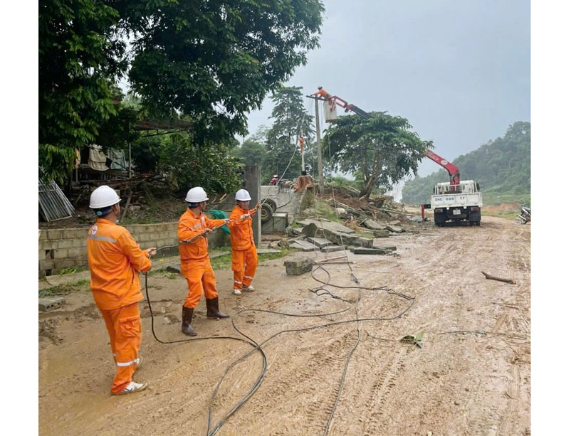 Lào Cai chung sức, nỗ lực khắc phục hậu quả nặng nề do bão số 3 để lại