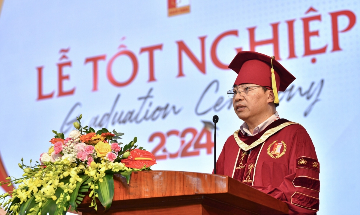 PGS. Trần Ngọc Khiêm - Phó Giám đốc ĐHBK Hà Nội: "Các em hãy là phiên bản tốt nhất của chính mình"