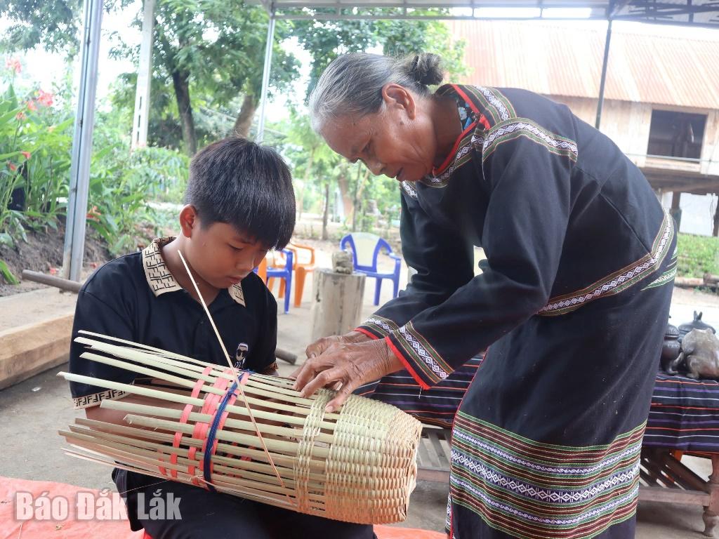 Bảo tồn và phát huy giá trị văn hóa các dân tộc thiểu số: “Đánh thức” giá trị truyền thống (Kỳ cuối)