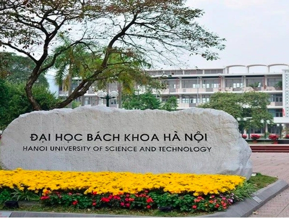 Bách khoa Hà Nội: Sẽ xử lý đến cùng vụ sinh viên phải ăn canh thừa