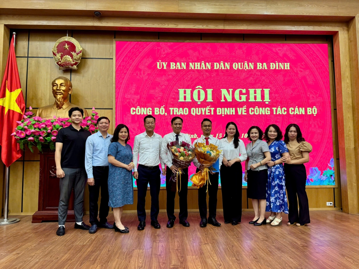 Hà Nội: Quận Ba Đình công bố quyết định luân chuyển, điều động, bổ nhiệm lại nhiều lãnh đạo nhà trường