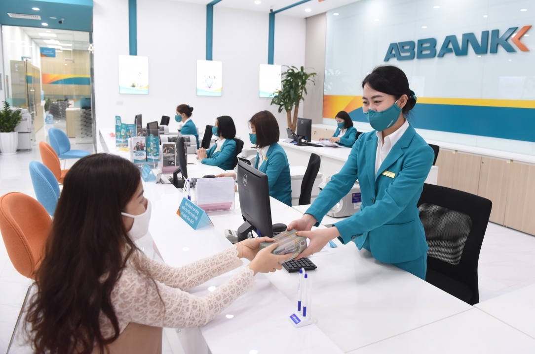 ABBank tăng trích lập dự phòng rủi ro tín dụng: "Hy sinh" lợi nhuận để tăng trưởng bền vững?