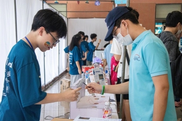 Triển lãm Science Tornado: Truyền lửa đam mê khoa học cho học sinh