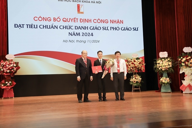 Đại học Bách khoa Hà Nội trao quyết định công nhận 23 Giáo sư, Phó giáo sư