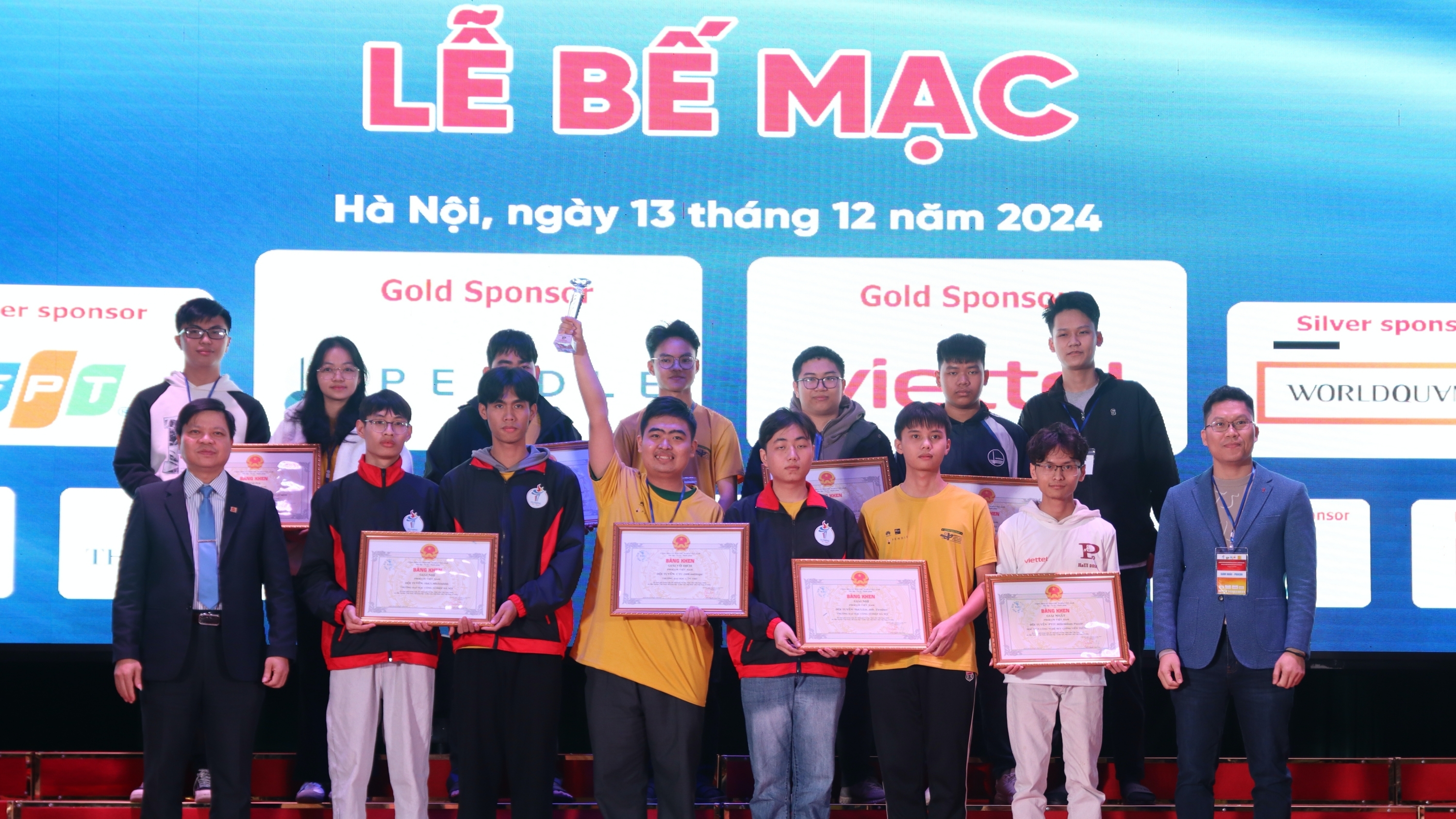 OLP’24 - Procon - ICPC Asia Hanoi: Việt Nam giành 2 Huy chương Vàng tại ICPC Asia Hanoi 2024