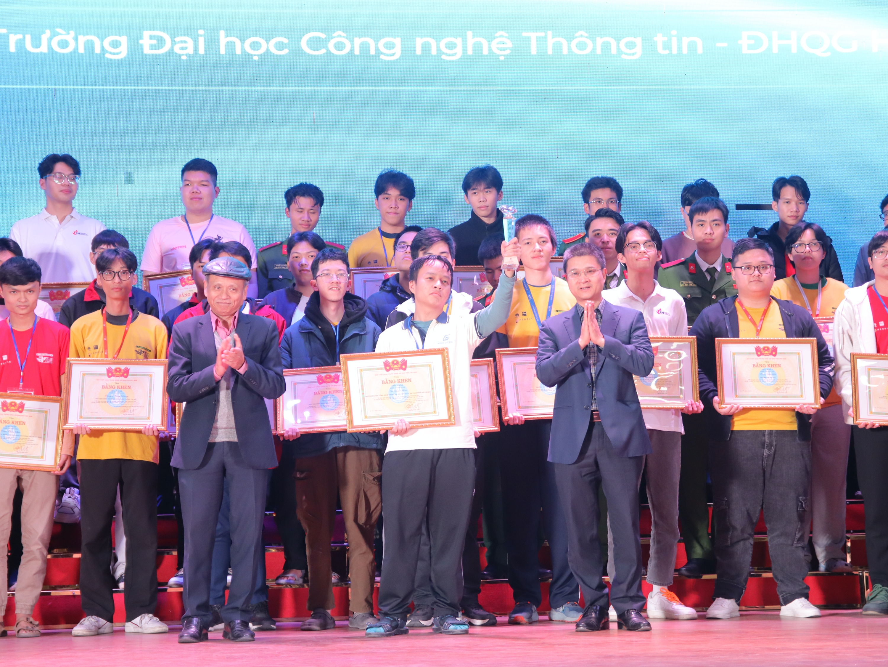 OLP’24 - Procon - ICPC Asia Hanoi: Việt Nam giành 2 Huy chương Vàng tại ICPC Asia Hanoi 2024