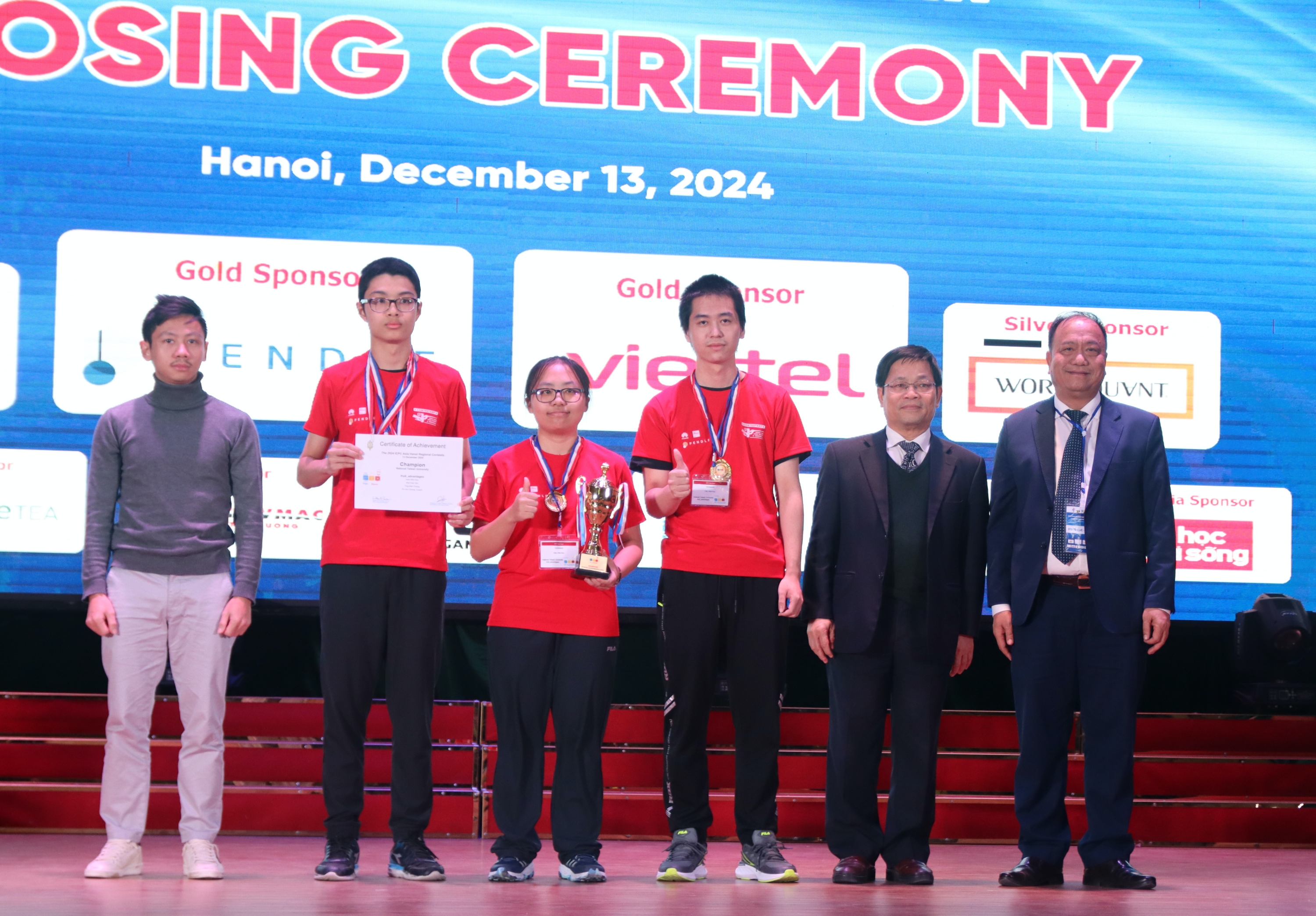 OLP’24 - Procon - ICPC Asia Hanoi: Việt Nam giành 2 Huy chương Vàng tại ICPC Asia Hanoi 2024