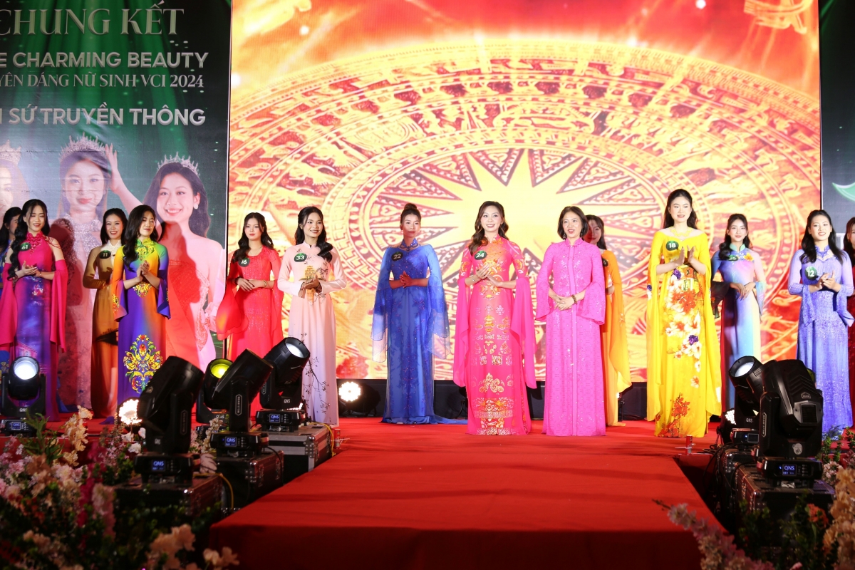 Cuộc thi Duyên dáng nữ sinh VCI 2024 tìm ra chủ nhân xứng đáng cho chiếc vương miện