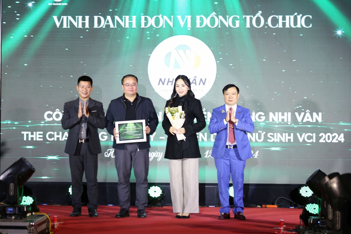 Cuộc thi Duyên dáng nữ sinh VCI 2024 tìm ra chủ nhân xứng đáng cho chiếc vương miện