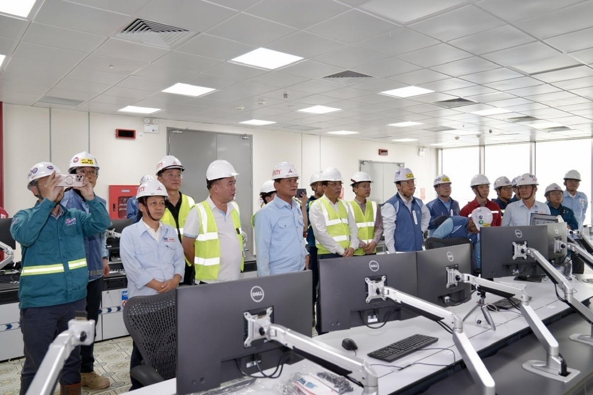 Năm mới, PV Power sinh năng lượng, dưỡng tương lai