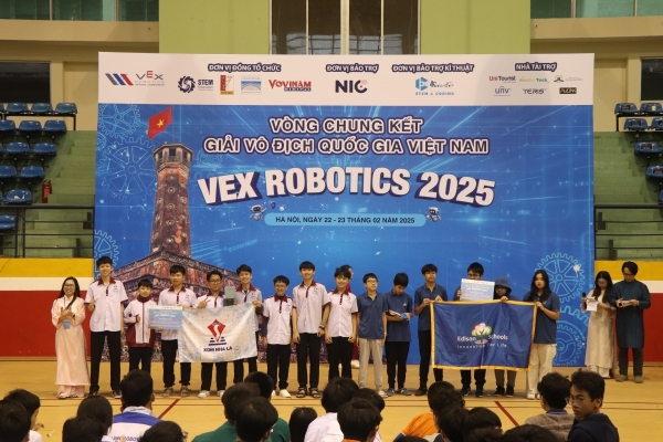 Ban tổ chức VEX Robotics 2025 đã chọn được 9 đội tham gia giải quốc tế