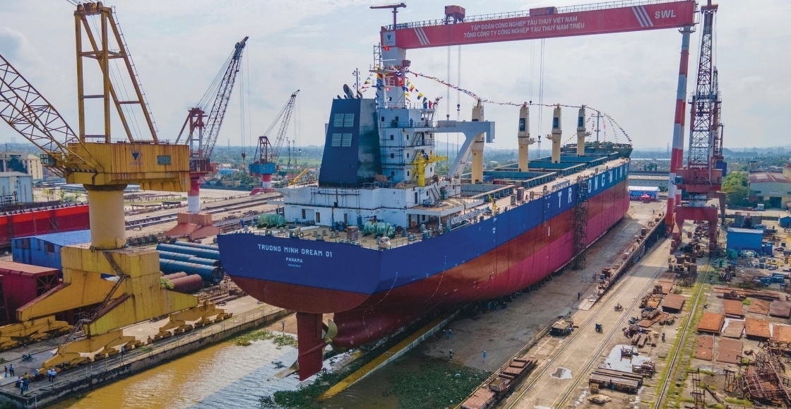 Chuyển đổi xanh để đón đầu trong ngành hàng hải