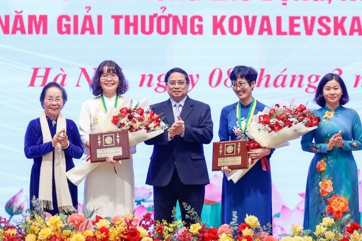 Hai nhà khoa học nữ của ĐH Bách khoa Hà Nội, ĐH Quốc gia TP.HCM được trao giải thưởng Kovalevskaia 2024