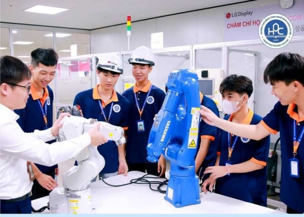 Nhiều đại học và cao đẳng nghề nâng cấp quy mô và chất lượng đào tạo