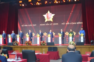 Thủ tướng Phạm Minh Chính nhấn nút khởi động nền tảng Bình dân học vụ số toàn quốc