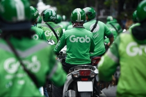 Thị trường gọi xe công nghệ cạnh tranh khốc liệt, Grab Việt Nam có thể bứt phá?