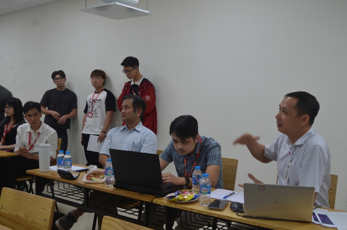 Trường Điện - Điện tử lựa chọn 27 đề tài nghiên cứu khoa học xuất sắc từ sinh viên