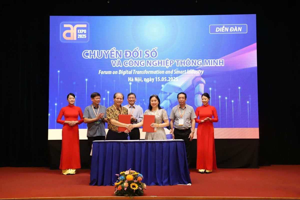 VAA ký kết hợp tác thúc đẩy phát triển công nghệ, AI và năng lượng mới