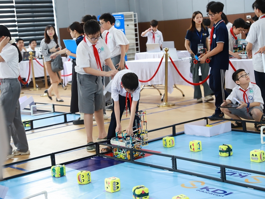 Sôi nổi Cuộc thi Robotics quận Ba Đình (Hà Nội) với chủ đề “Bảo vệ môi trường biển”