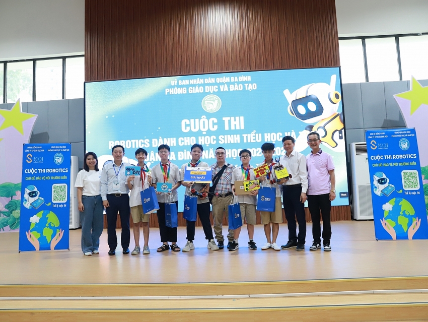 Sôi nổi Cuộc thi Robotics quận Ba Đình với chủ đề “Bảo vệ môi trường biển”