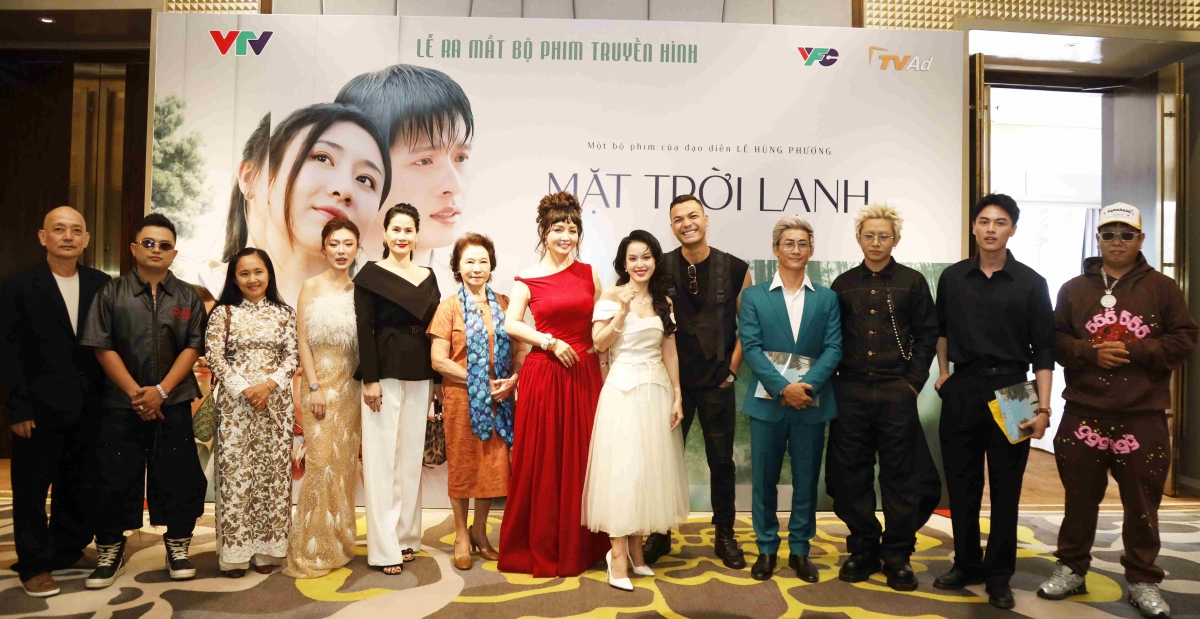 “Mặt trời lạnh”: Câu chuyện về hành trình của những người trẻ đi tìm giá trị của riêng mình