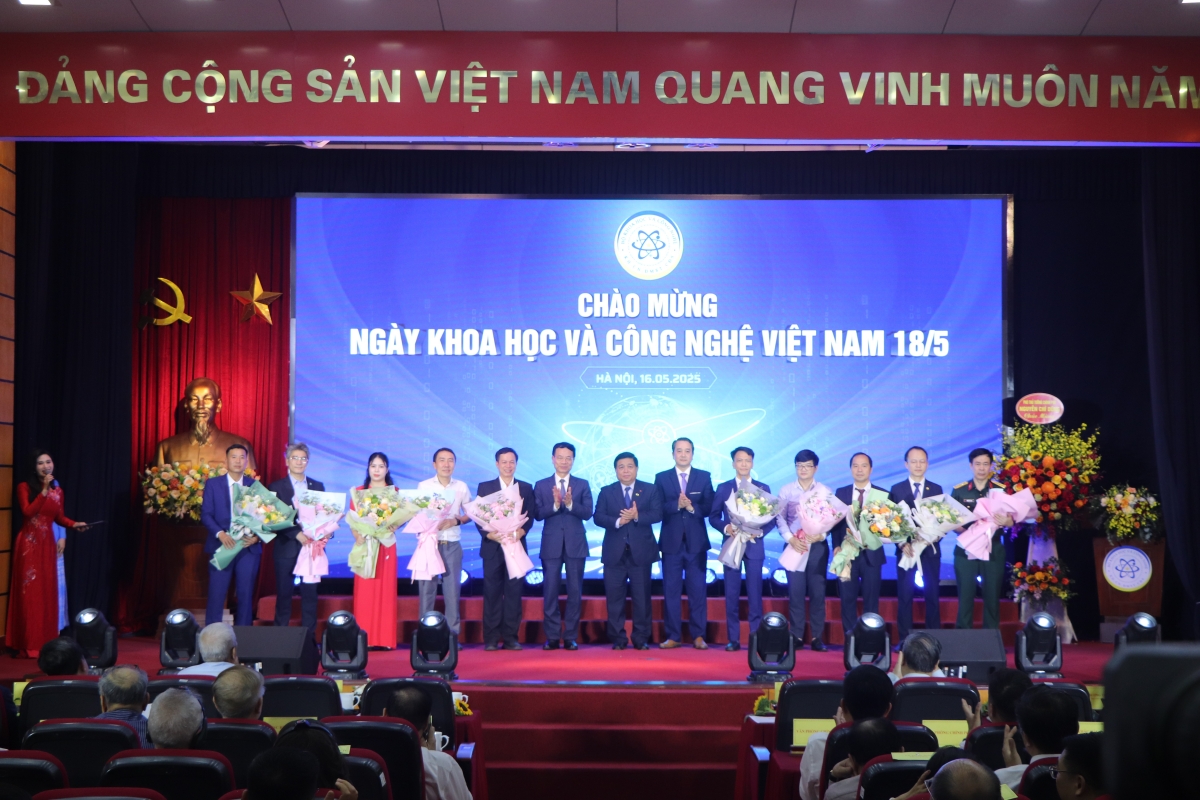 Lễ trao giải Cuộc thi Sáng kiến Khoa học năm 2025