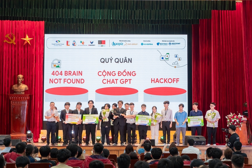 Chung kết GDGoC Hackathon Vietnam 2025: Tôn vinh giải pháp AI có trách nhiệm của thế hệ trẻ