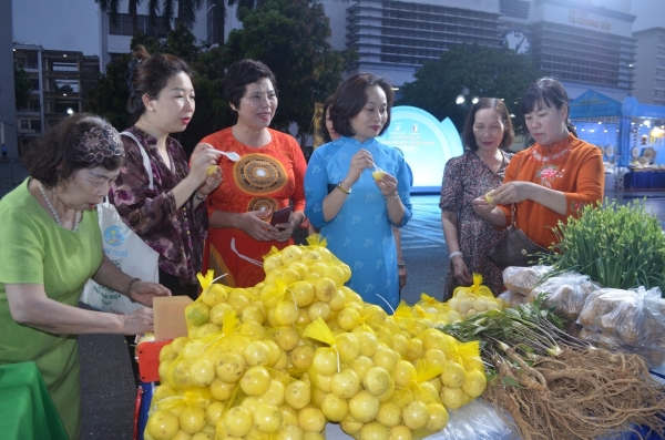 Tôn vinh phụ nữ Thủ đô ứng dụng công nghệ thúc đẩy chuyển đổi số, kinh tế số