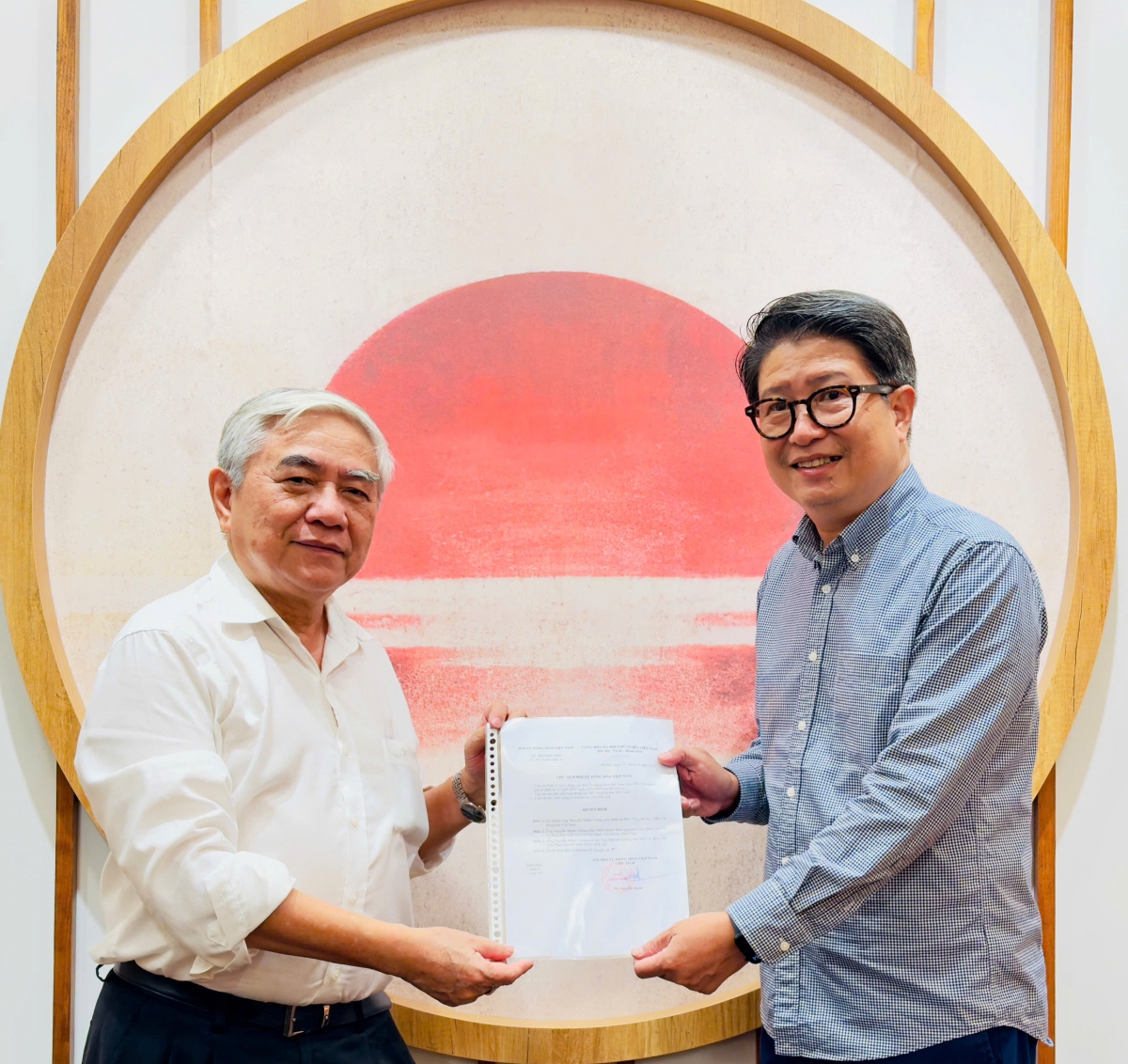 TS. Nguyễn Quân, Chủ tịch VAA trao Quyết định bổ nhiệm ông Nguyễn Mạnh Cường