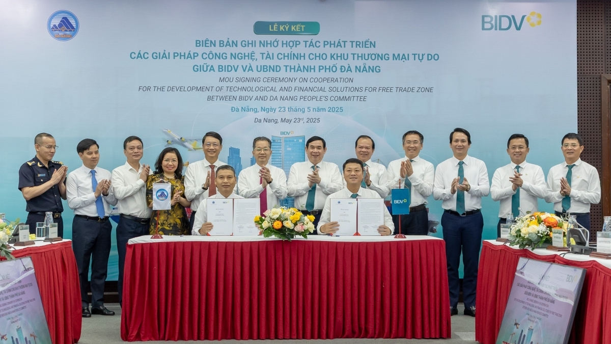 Hợp tác phát triển giải pháp công nghệ tài chính cho Khu thương mại tự do Đà Nẵng