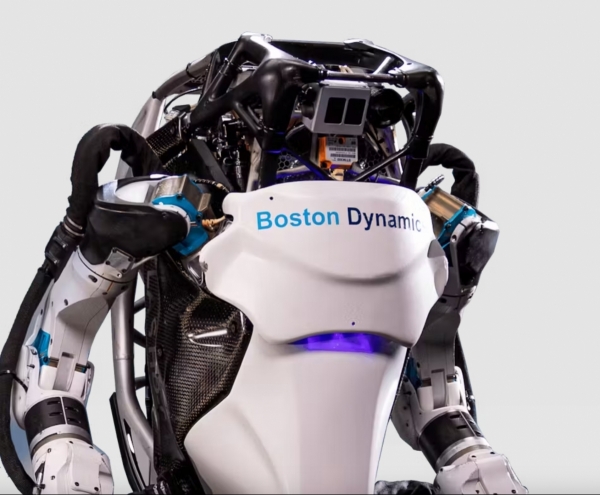 Boston Dynamics hợp tác với Nvidia phát triển thế hệ robot hình người thông minh mới