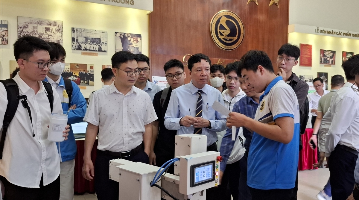 Đề tài NCKH sinh viên Trường Đại học Giao thông Vận tải có tính sáng tạo và ứng dụng thực tiễn cao