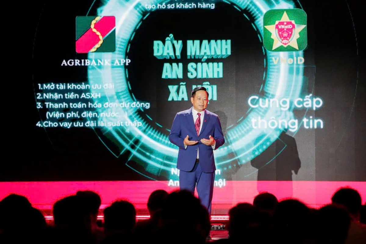 Chuyển đổi số ngành Ngân hàng 2025: Kiến tạo hệ sinh thái tài chính thông minh, nhân văn và toàn diện