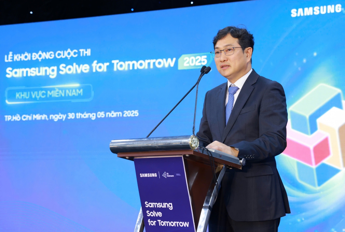 Ông Kim Yong Sup - Phó Tổng giám đốc Samsung Việt Nam, phát biểu tại sự kiện