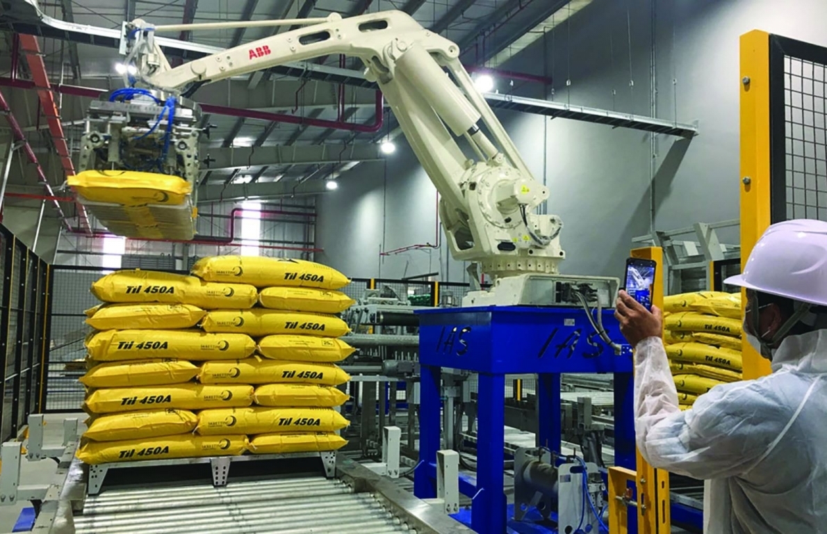 5 tháng đầu năm: Công nghiệp chế biến, chế tạo tiếp tục dẫn đầu