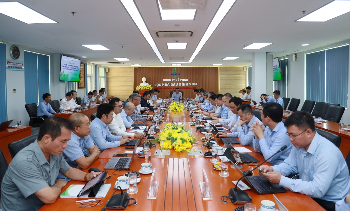 Toàn cảnh buổi làm việc giữa Petrovietnam với BSR về công tác thúc đẩy SXKD năm 2025 và chiến lược phát triển, kế hoạch 5 năm giai đoạn 2026 - 2030.