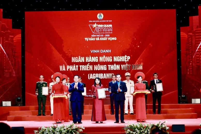 Agribank khẳng định kênh dẫn vốn chính cho phát triển “tam nông”