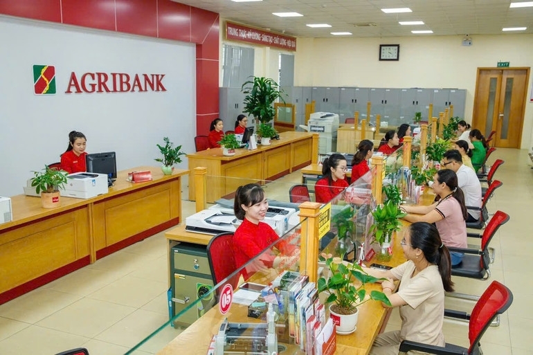 Agribank khẳng định kênh dẫn vốn chính cho phát triển “tam nông”
