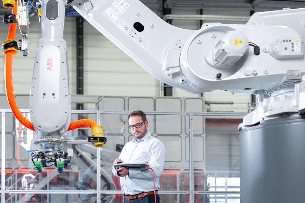 Robot công nghiệp - Giải pháp cho bài toán năng suất