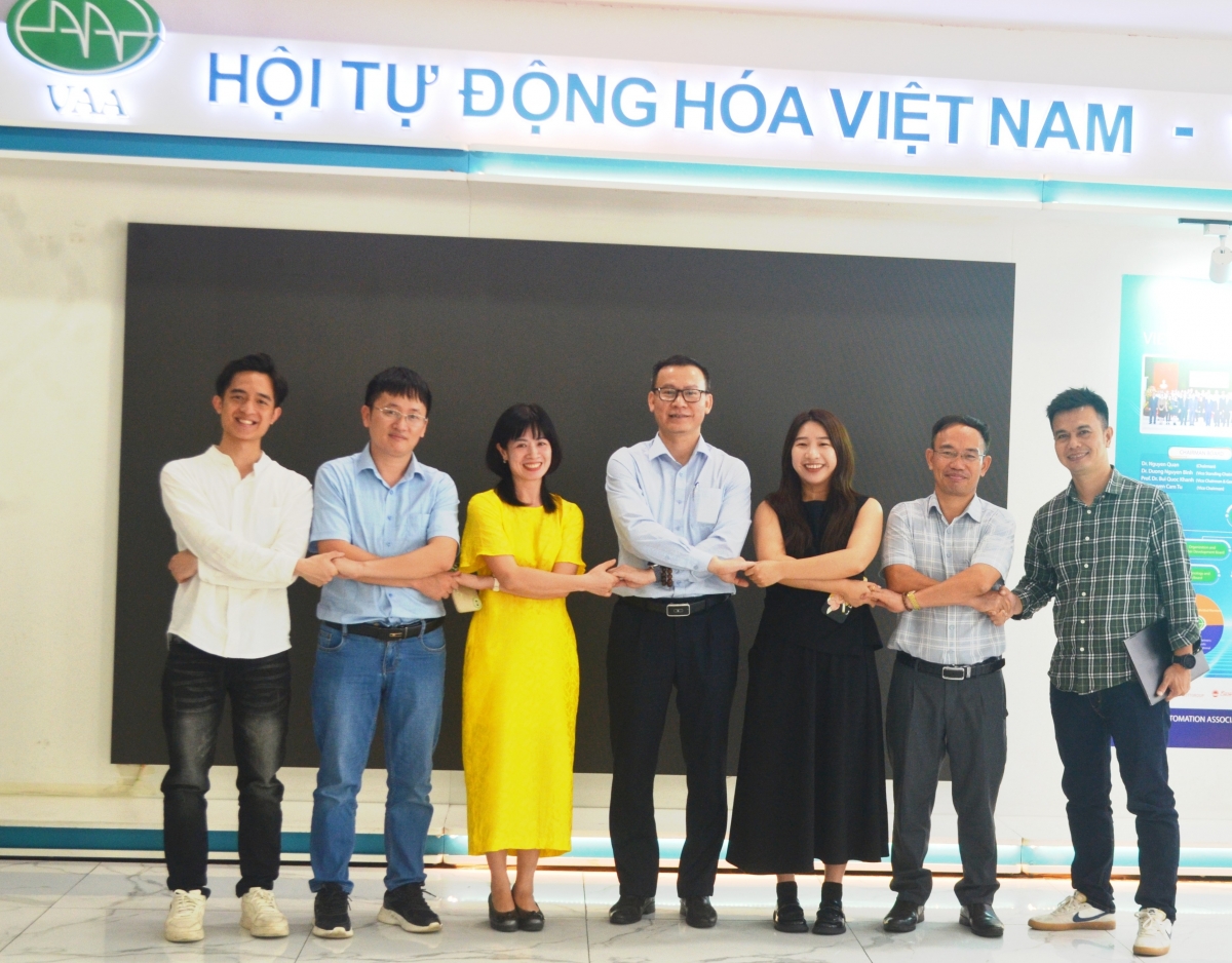 VAA và CMES họp bàn về tổ chức triển lãm lĩnh vực tự động hóa vào 7/10 tới