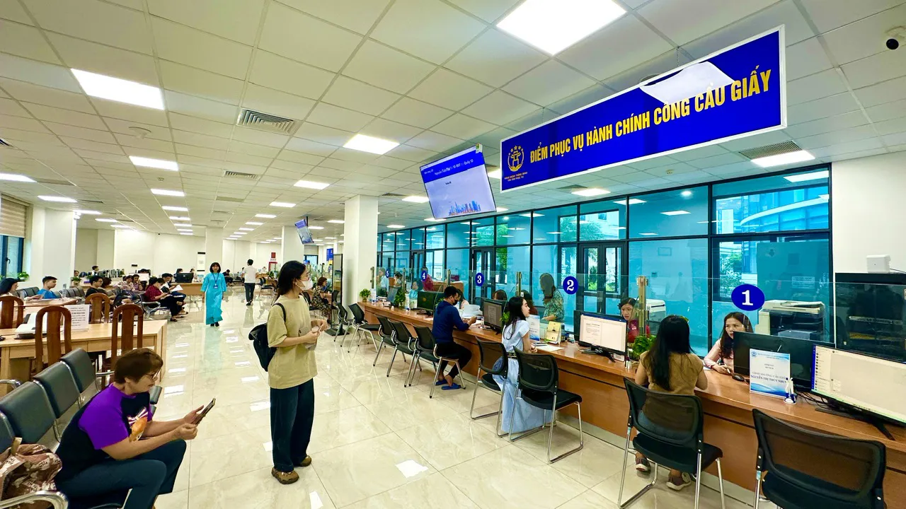 Ngày đầu vận hành chính quyền 2 cấp tại Hà Nội: Bảo đảm bộ máy mới vận hành thông suốt